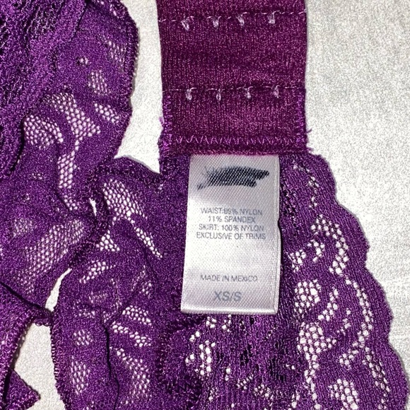 NEW! Victoria’s Secret Purple Floral Lace Garter Belt - Size XS/S - Picture 5 of 7